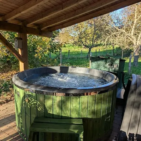 Eco-friendly With Private Hot Tub, Vosges Mountain Шале *